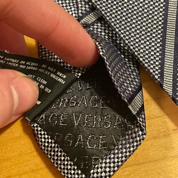 Gray Versace tie - Picture 5 of 7